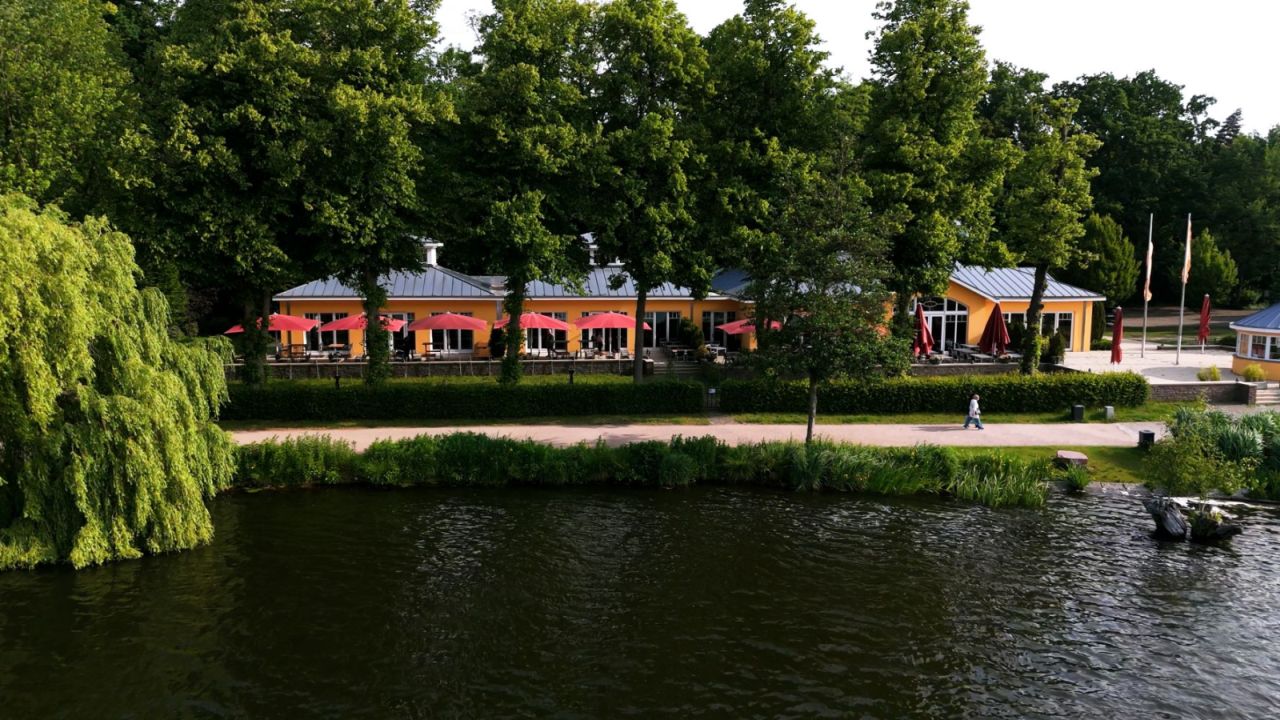 LeuchtturmHarburg_AnsichtSee Ansicht des Restaurants Leuchtturm vom See aus